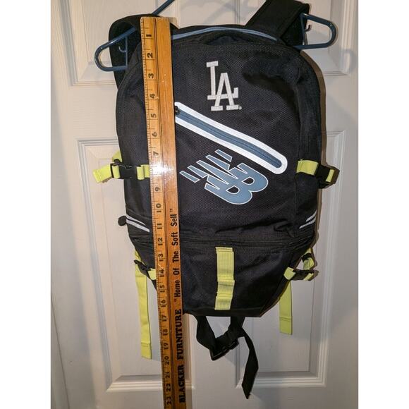New Balance backpack LA Dodgers Logo Running Track Bag Black Yellow Hydration - Picture 5 of 13